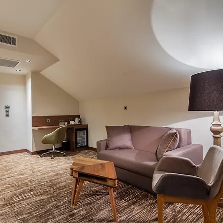 Otel - Lara By Ihg 5*